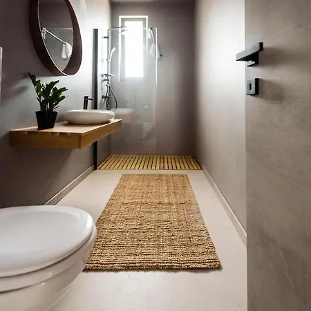 Alex Mnl Lux Play 10 شقة *
