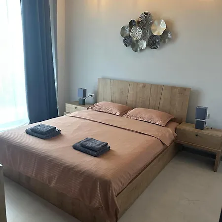 Alex Mnl Lux Play 10 شقة *